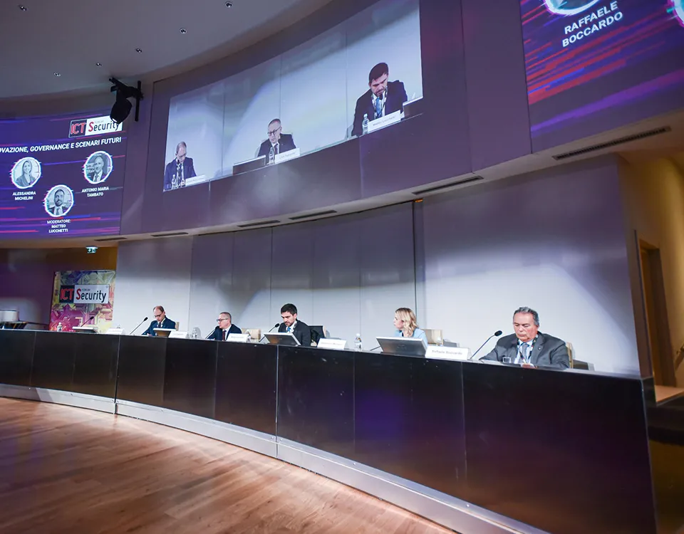 Sovranità digitale, intelligenza artificiale, quantum computing e cybersecurity hanno dominato la prima tavola rotonda del 23° Forum ICT Security, dove rappresentanti di ECCC, AgID, Telsy e BV Tech hanno delineato la strategia italiana ed europea per recuperare autonomia tecnologica in un contesto di crescenti minacce e dipendenze estere.