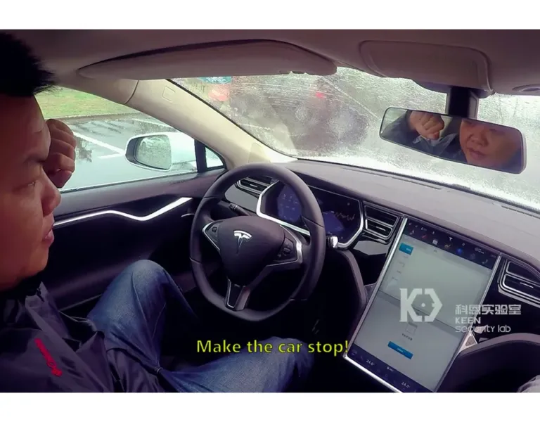 Vulnerabilità Automotive - White Hackers cinesi scovano un Bug nel sistema della Tesla Model S