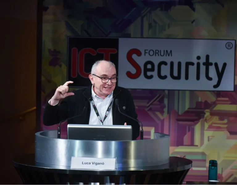 Al Forum ICT Security, Luca Viganò presenta l’approccio Explainable Security che usa narrazioni per chiarire i concetti di cybersecurity.