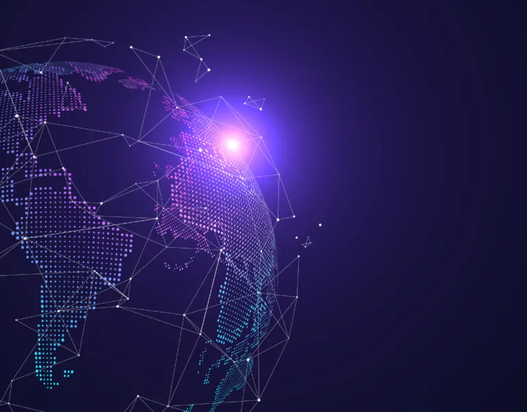 Analisi approfondita dell'interconnessione tra spazio e cyberspace: sicurezza, intelligence e sfide future nella competizione geopolitica spaziale e cyber